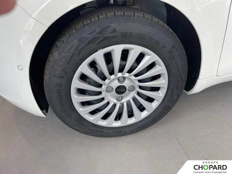 Image secondaire du véhicule 23