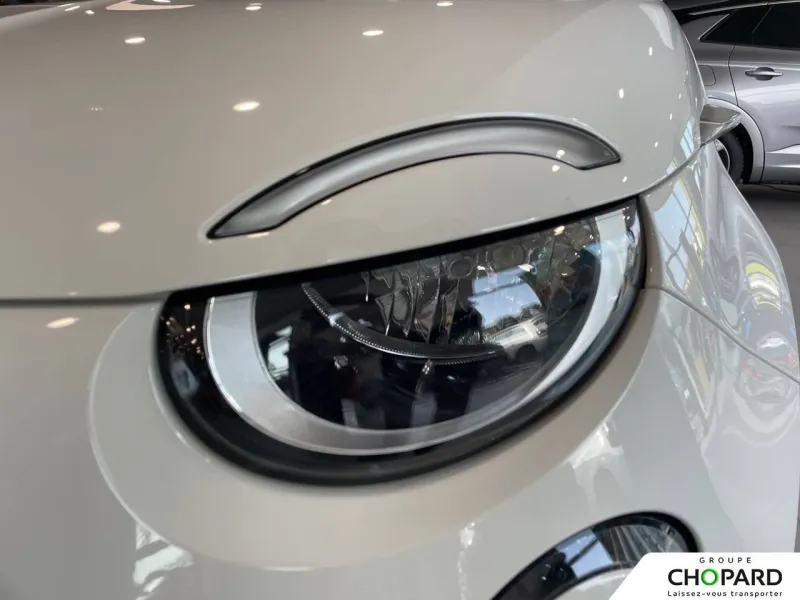 Image secondaire du véhicule 24