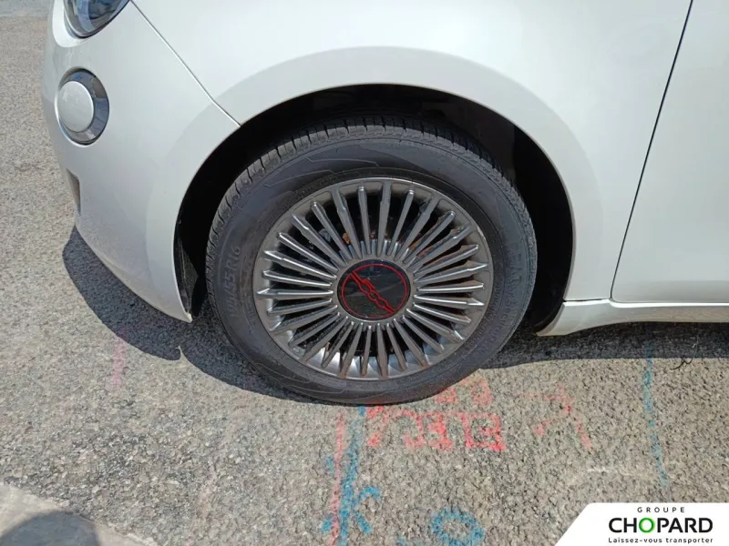 Image secondaire du véhicule 22