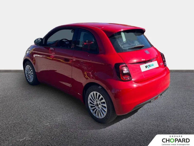 Image secondaire du véhicule 3