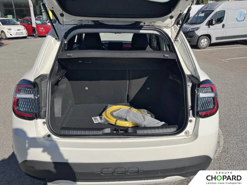 Image secondaire du véhicule 10