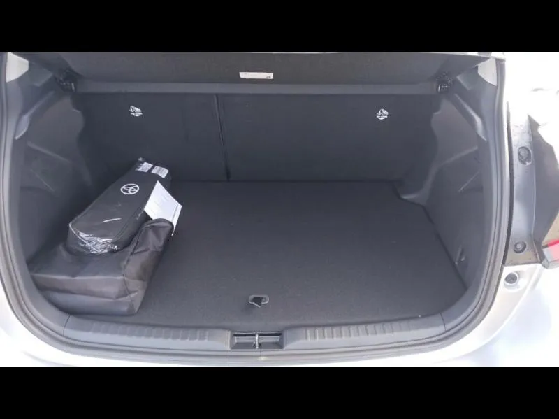 Image secondaire du véhicule 10