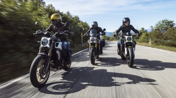 Gamme CF Moto 700cl-x face avant