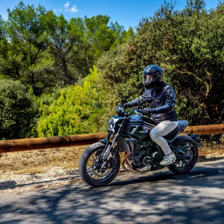 CFMOTO 700 CL-X Héritage