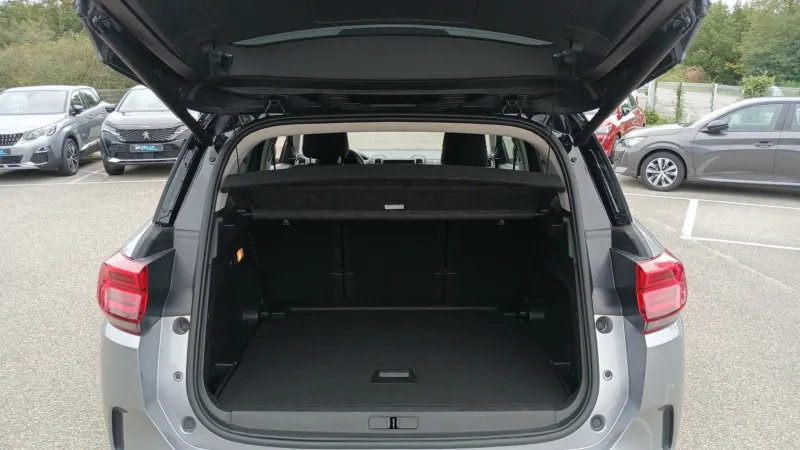 Image secondaire du véhicule 10