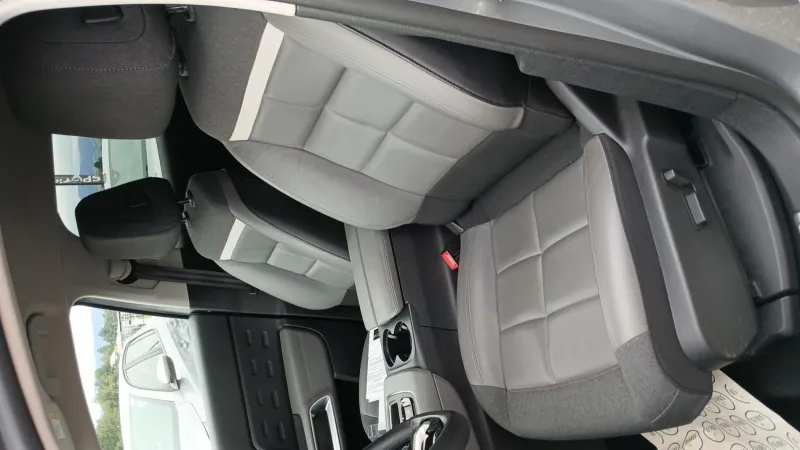 Image secondaire du véhicule 11