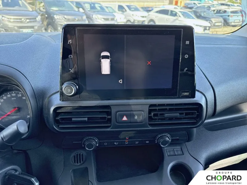 Image secondaire du véhicule 14