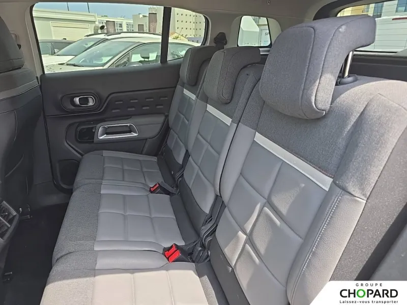 Image secondaire du véhicule 12