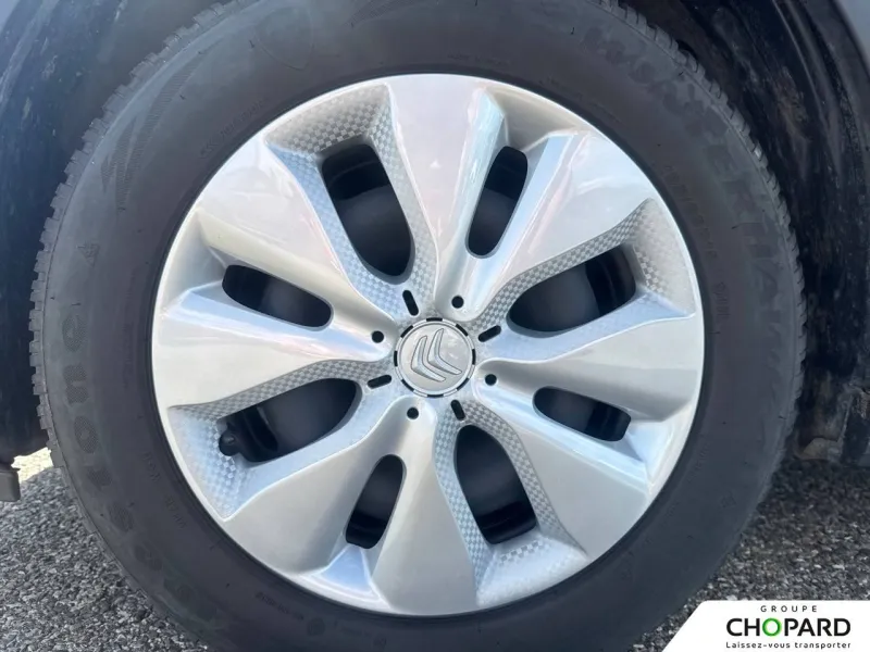 Image secondaire du véhicule 15