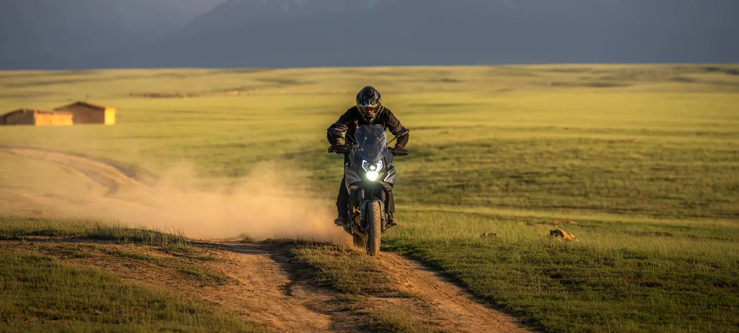 CFMOTO 700MT : Face avant