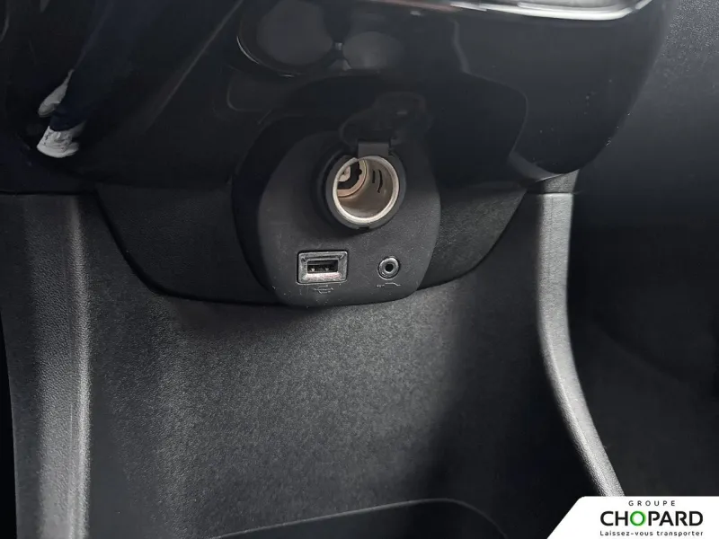 Image secondaire du véhicule 11