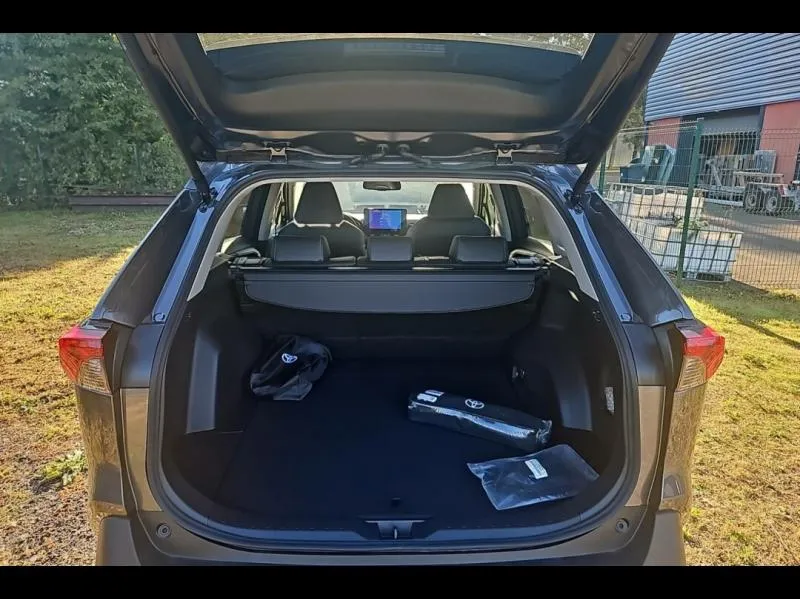 Image secondaire du véhicule 10