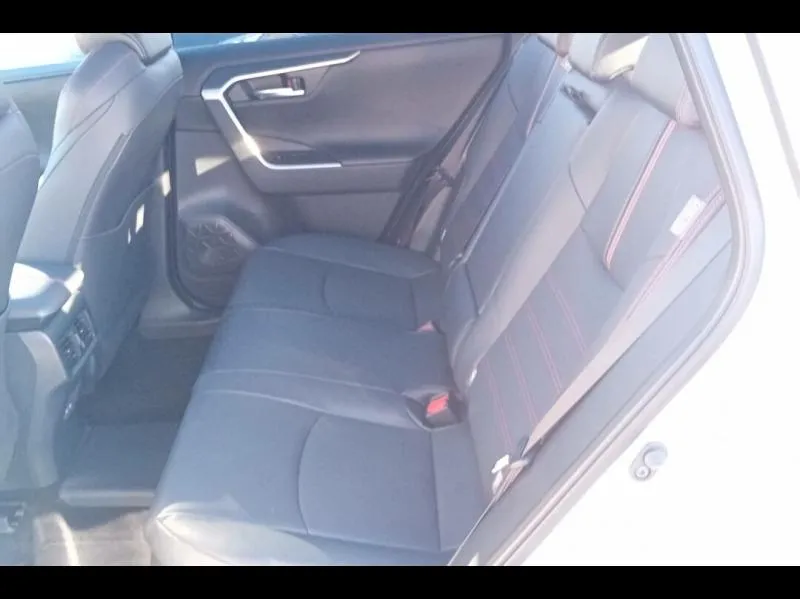 Image secondaire du véhicule 12