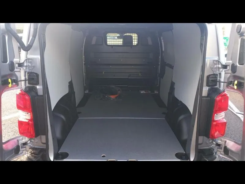 Image secondaire du véhicule 10