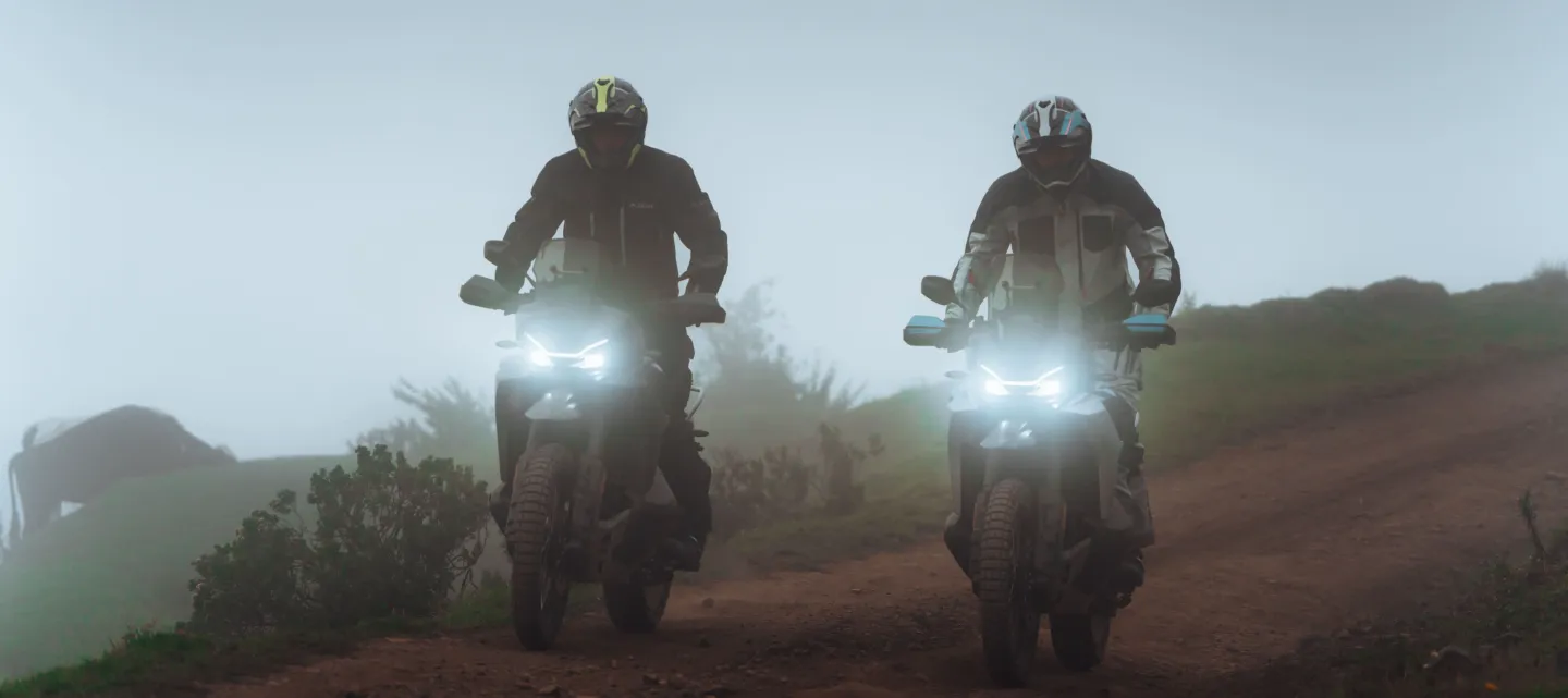 CF Moto 800MT-X : signature lumineuse