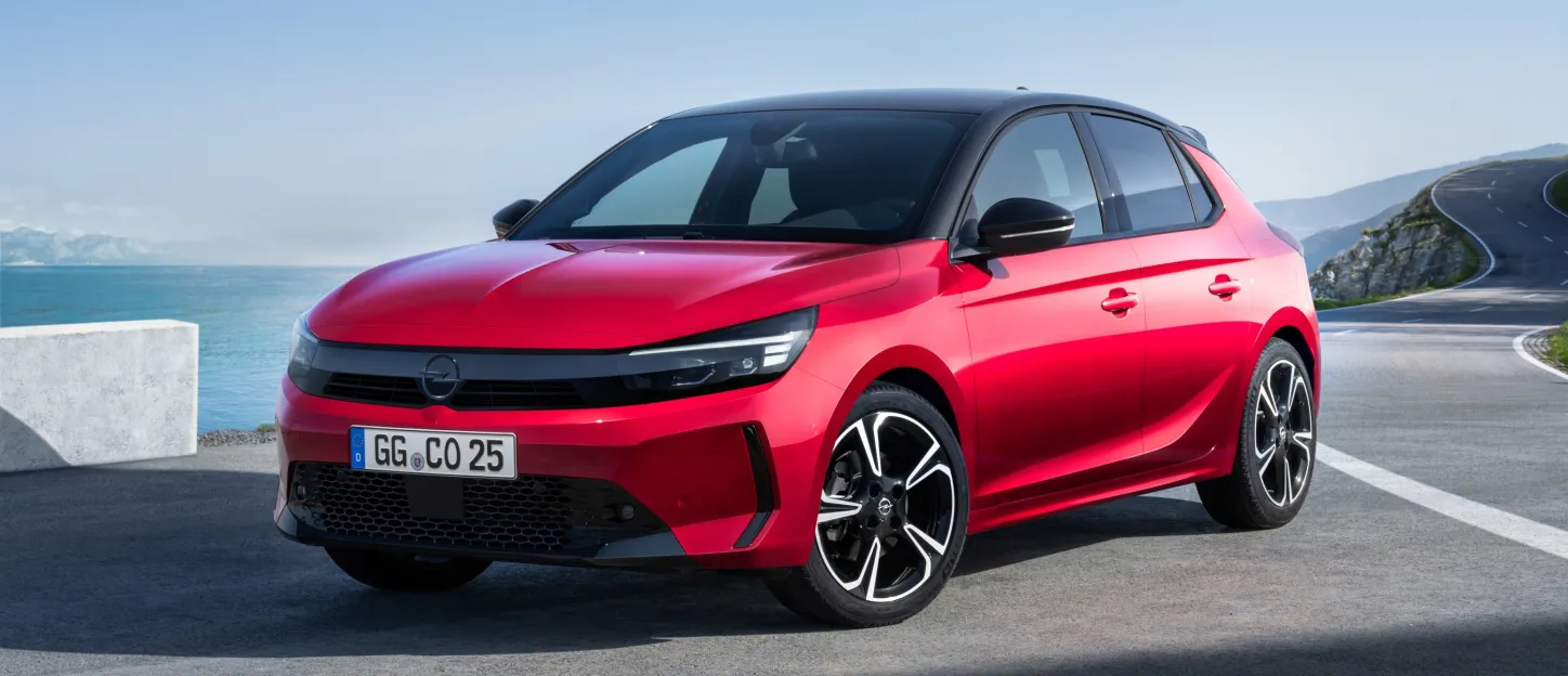 Opel Corsa 2023 : trois quarts avant gauche statique