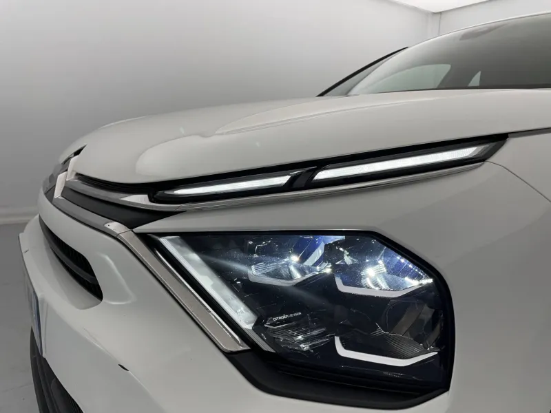 Image secondaire du véhicule 34