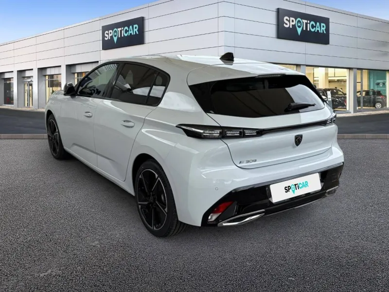 Image secondaire du véhicule 11