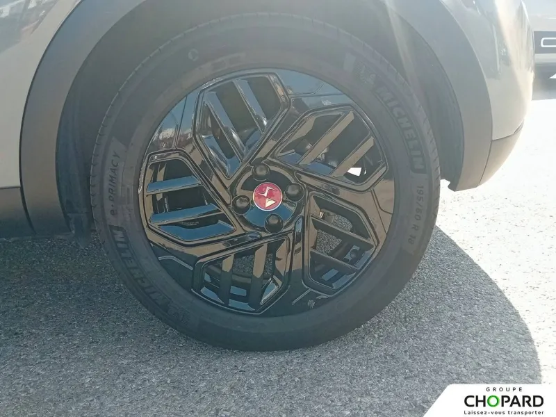 Image secondaire du véhicule 12