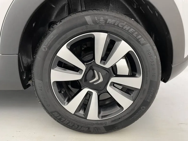 Image secondaire du véhicule 17