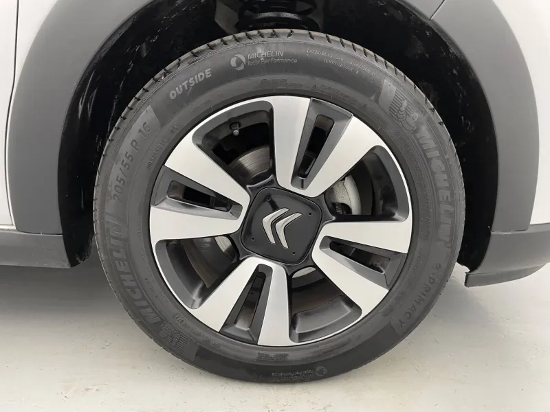 Image secondaire du véhicule 19