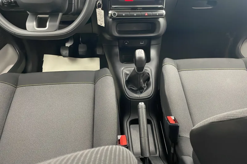 Image secondaire du véhicule 11