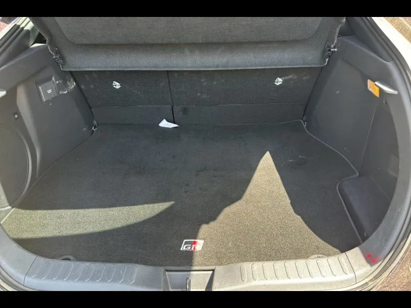 Image secondaire du véhicule 10