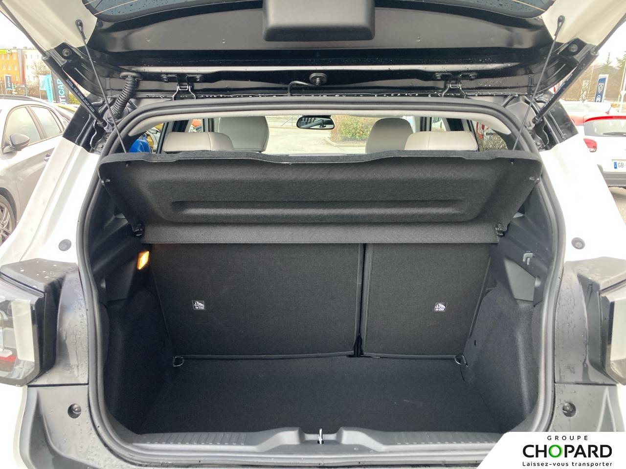 Image secondaire du véhicule 9