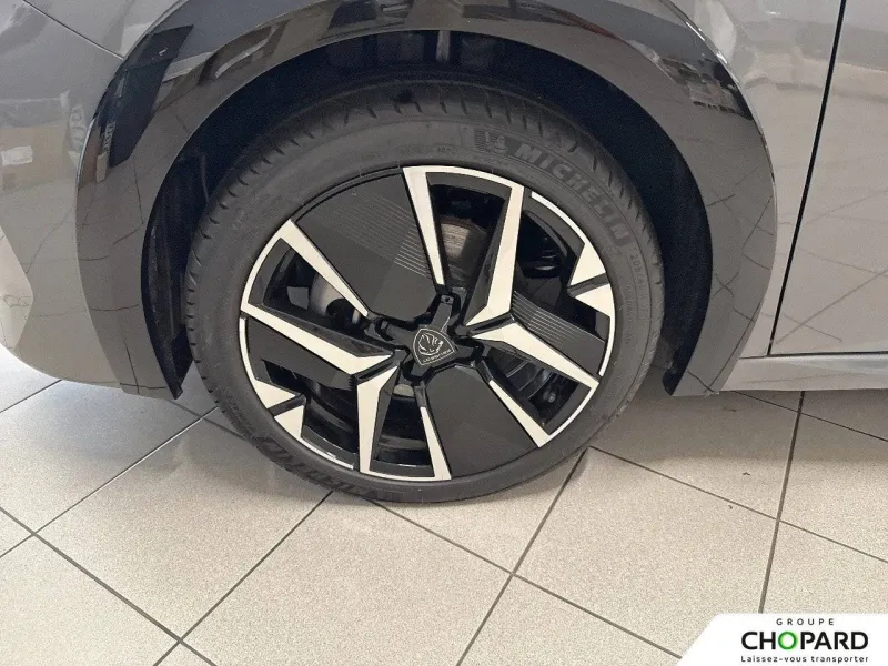 Image secondaire du véhicule 24