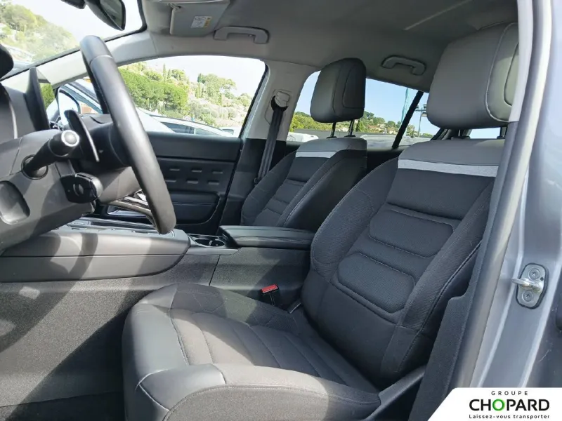 Image secondaire du véhicule 22