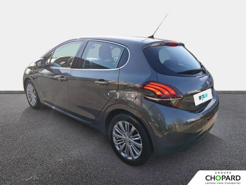 Image secondaire du véhicule 8