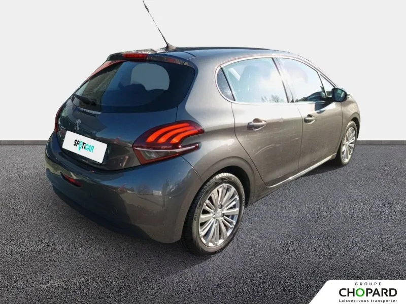 Image secondaire du véhicule 9