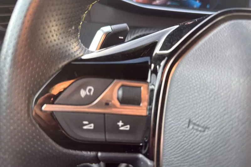 Image secondaire du véhicule 33