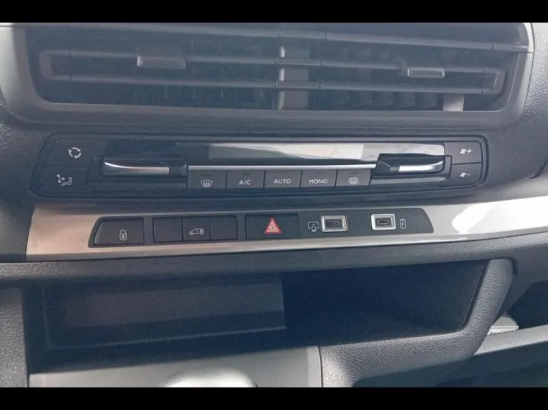 Image secondaire du véhicule 19