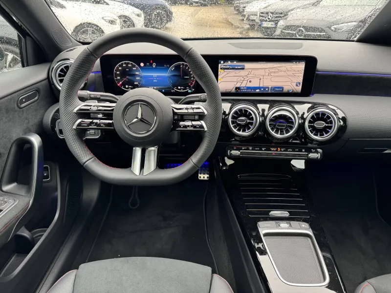 Image secondaire du véhicule 10