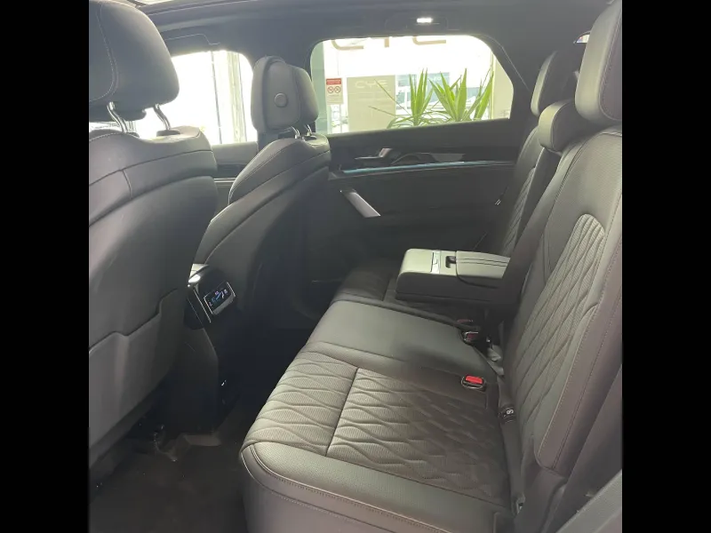 Image secondaire du véhicule 6