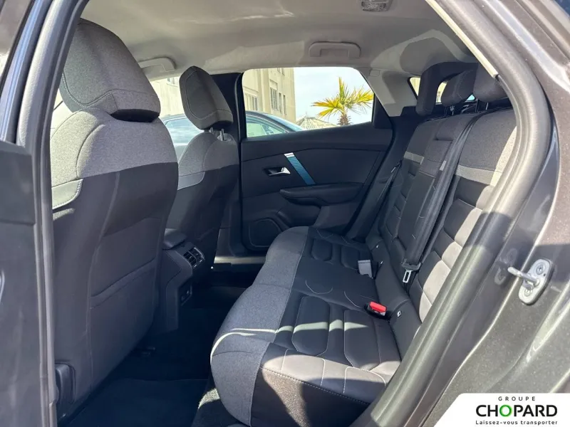 Image secondaire du véhicule 12