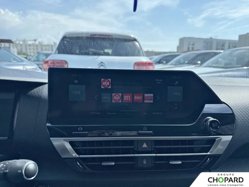 Image secondaire du véhicule 14