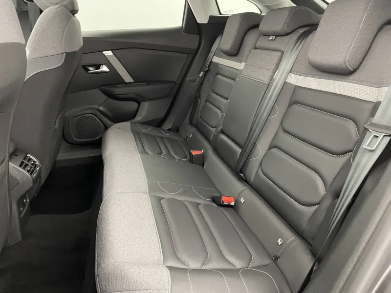 Image secondaire du véhicule 16