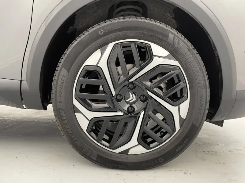 Image secondaire du véhicule 19