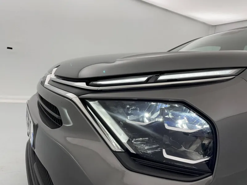 Image secondaire du véhicule 35