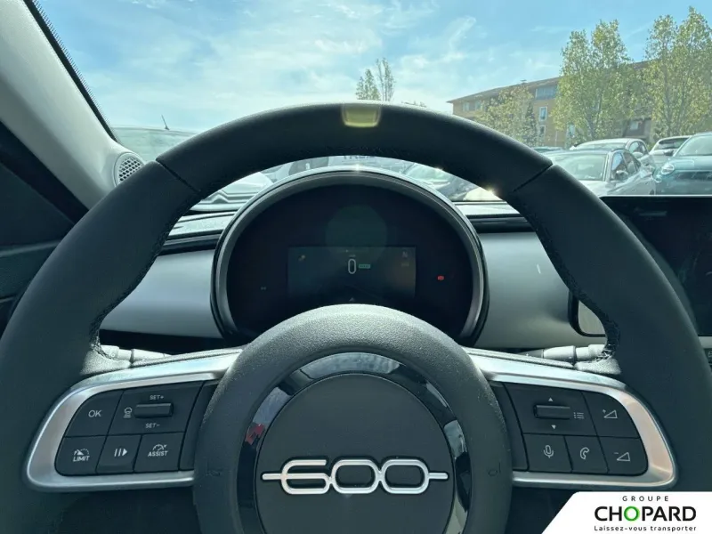 Image secondaire du véhicule 3