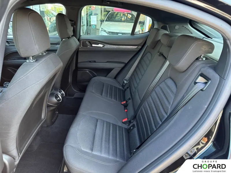 Image secondaire du véhicule 12