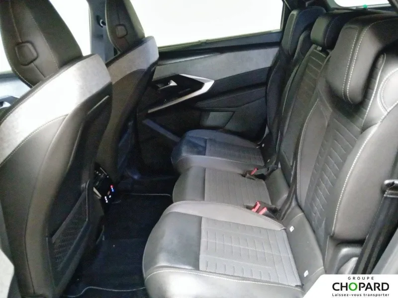 Image secondaire du véhicule 12