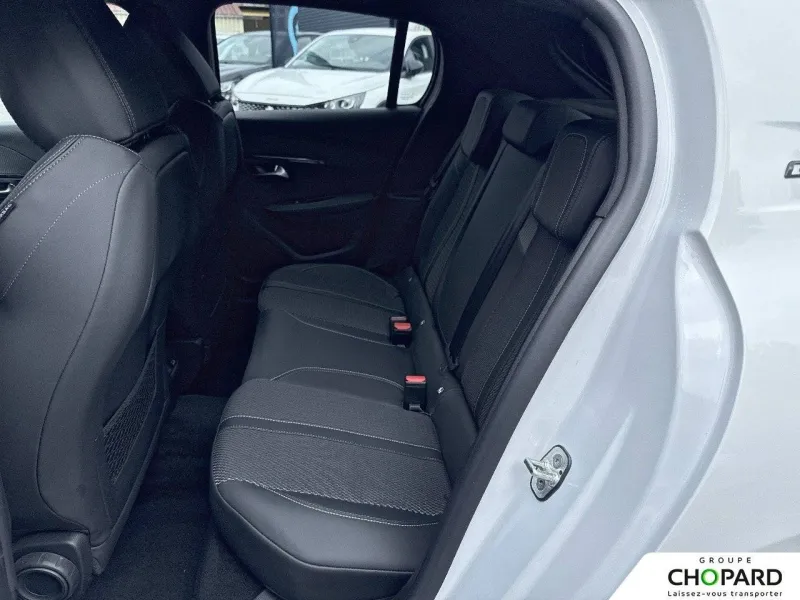 Image secondaire du véhicule 11