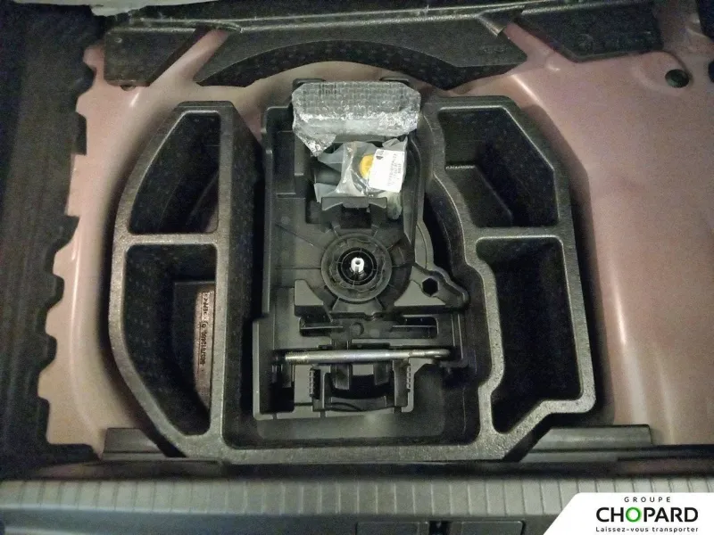 Image secondaire du véhicule 28