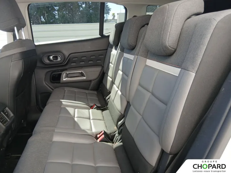 Image secondaire du véhicule 12