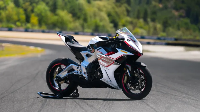 Zontes 703 RR : Profil