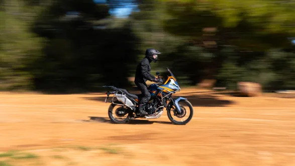 Zontes 703 F : position debout