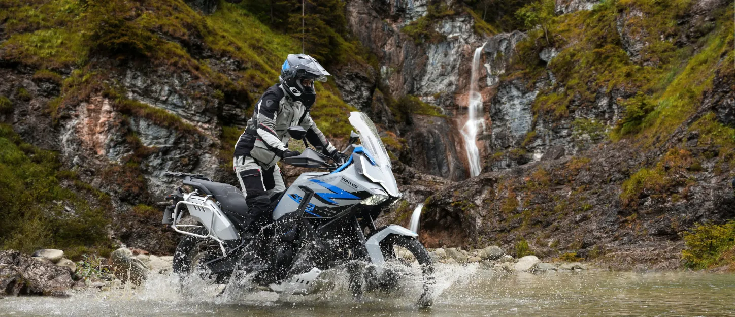 Zontes 703 F : traversée ruisseau